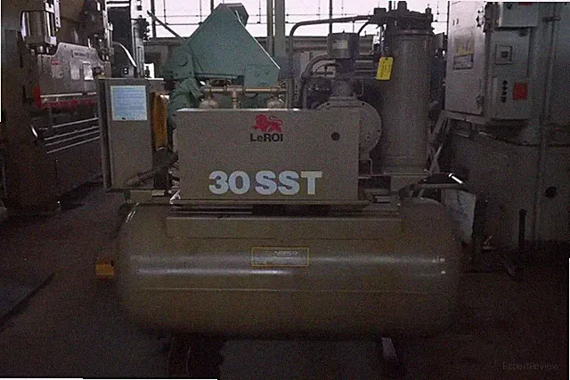30 HP LEROI "W30SST" HORIZONTAL ROTARY SCREW AIR COMPRESSOR w/TANK 100PSI #30772